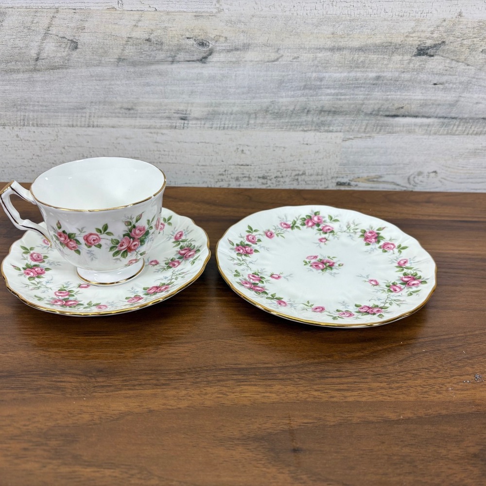 Vintage Aynsley China Tea‎ Cup Saucer Set England and Plate with Gold Trim